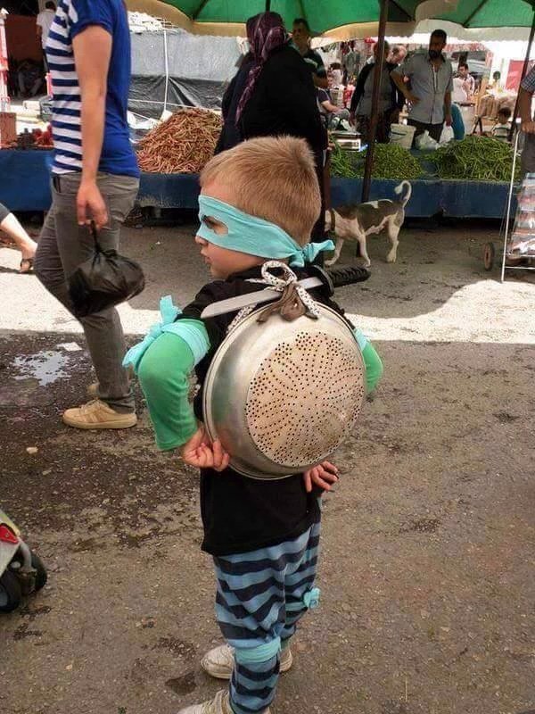 SiBELaneCAN's tweet photo. @dimesbahcesi #enbabatavsiyeler Parası olan değil,
Hayal gücü olandır
"Süper Kahraman" https://t.co/zL4RHVXRI0
