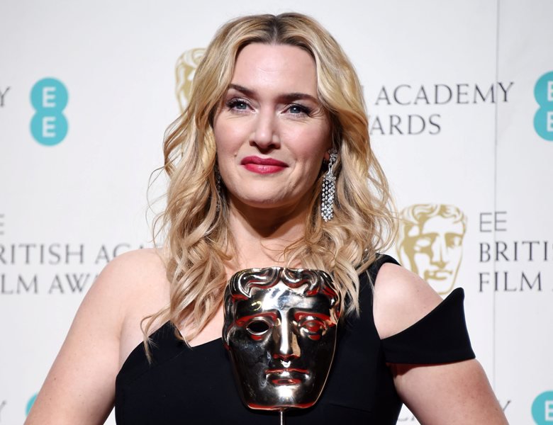 PeninsulaQatar's tweet photo. #BAFTA  film awards
Supporting actress: Kate Winslet for "Steve Jobs" 
https://t.co/mcW3EnppK8
#KateWinslet https://t.co/oZBjZaDW2x