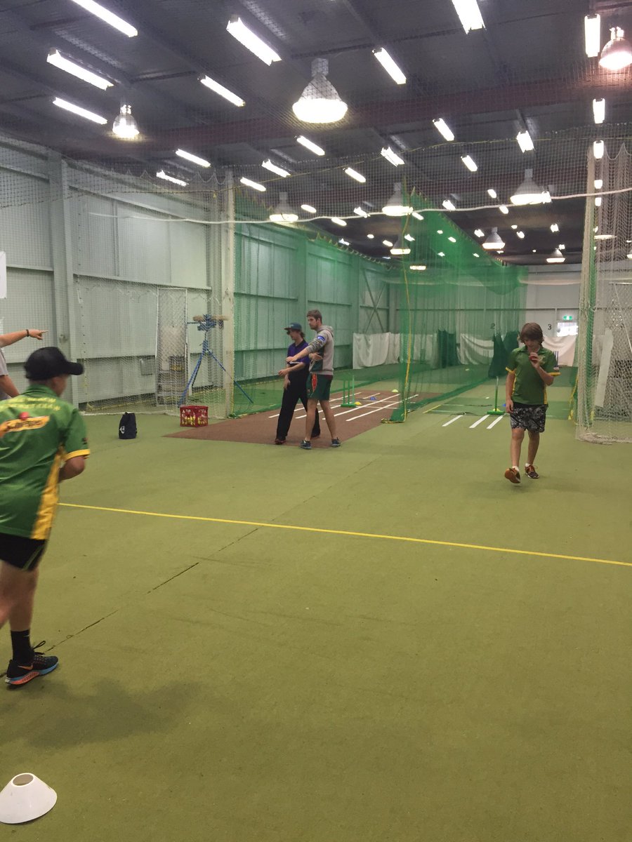 John_Hayes13's tweet image. Good fun observing @Pikie92 as part of his @cricketaus_cca assessment @HobartCC  #funsession