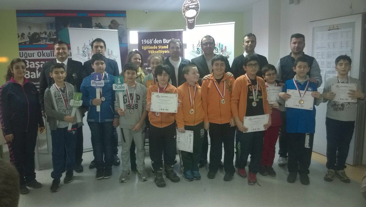 #sahmat 2016 İstanbul Küçükler Satranç Şampiyonası Ödül tören Pendik Şubemizde yapıldı. <a href="/UgurOkullari/">Uğur Okulları</a> <a href="/TSFistanbul/">TSF İstanbul</a>