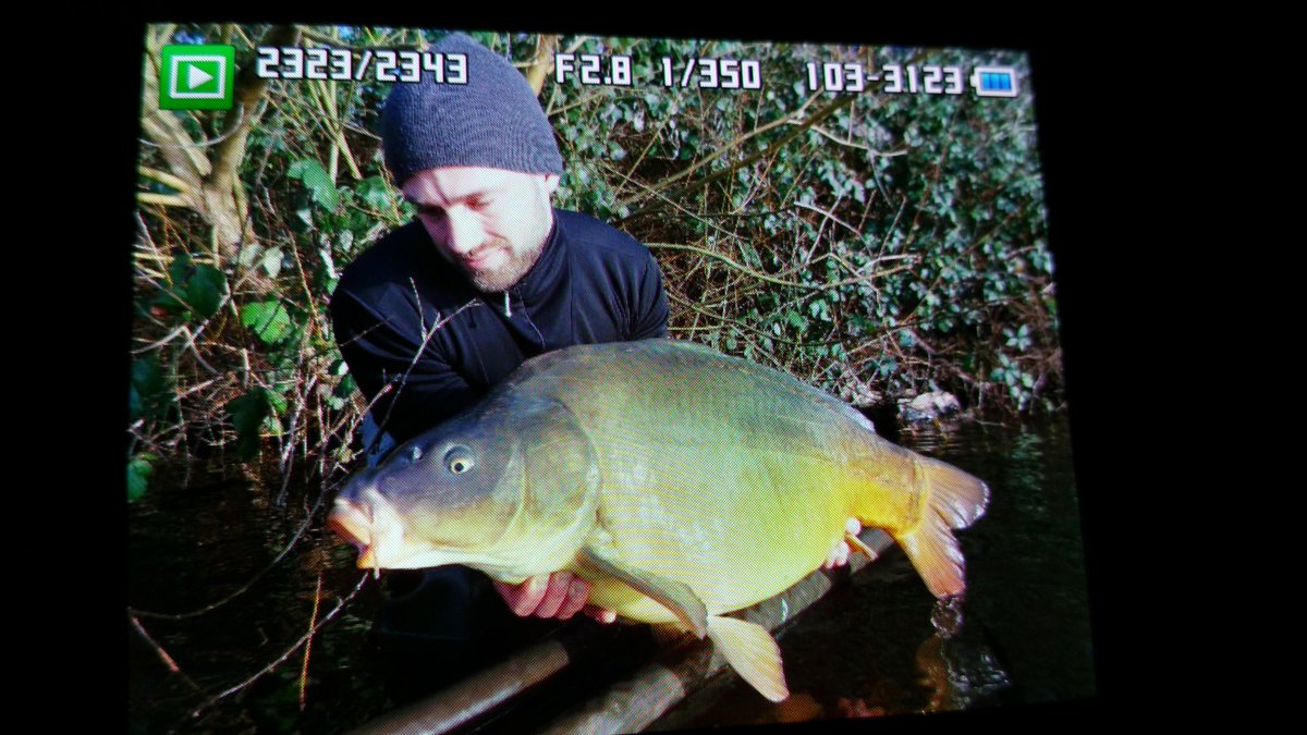 BaitsLive's tweet photo. # Winter #fishing #Carp #R&amp;L Baits https://t.co/DEC9953cUP