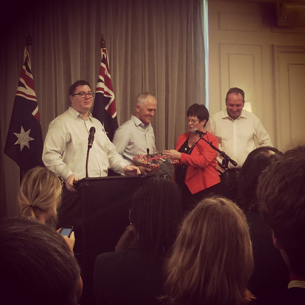 SplitSpaces's tweet image. Full House, MP, Prime Minister, Mayor &amp;amp; Dept Prime Minister. #mackaypride #thisisqueensland #abcmyphoto #splitspaces