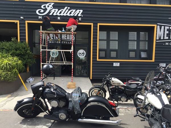 METALHEADS_M's tweet photo. Proud to announce the arrival of our Indian Motorcycles signage !!! https://t.co/KGwtOr63Ur