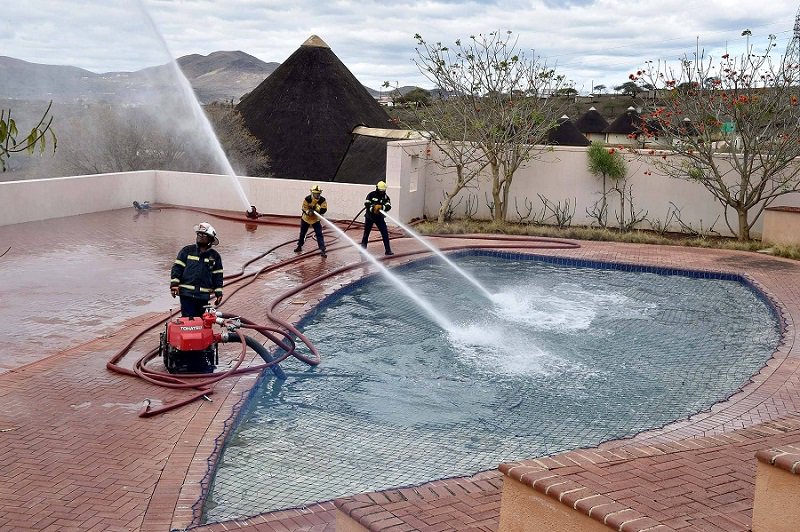 DA calls on ANC caucus to say sorry to SA over Nkandla bit.ly/1SruJDf