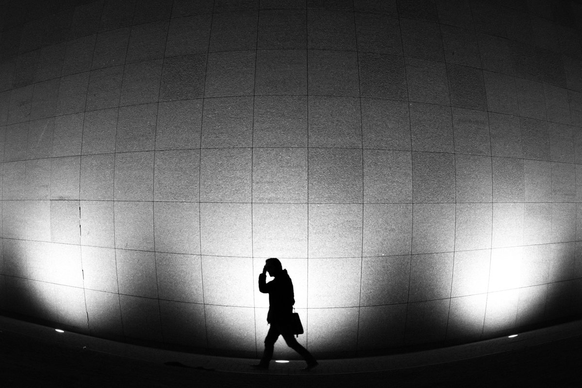JJPerspectives's tweet photo. 'Mad man' - Photo @JJPerspectives https://t.co/ASrbEOWpas #streetphotography #photography #Amsterdam @StreetPhotoInt https://t.co/vh3UeOTCpS