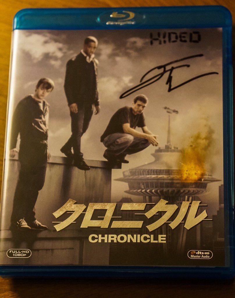 HIDEO_KOJIMA_EN's tweet photo. Josh Trank kindly gave me his autograph on my Chronicle BD, with my name HIDEO as memory of Psycho Mantis. https://t.co/vrXELL4wjK