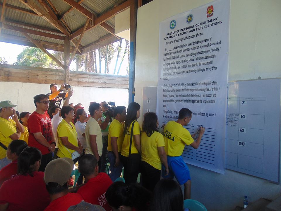adnppopcrsec's tweet photo. Covenant Signing @ CabadbaranCPS on Feb.15,2016 participated by Local candidates, ADNPPO pers led by PSSUPT JAURIGUE https://t.co/AjU5496b5L