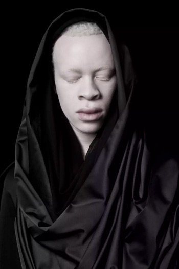 “Albus” arrived this morning. Super excited about <a href="/justindingwall/">Justin Dingwall</a>’s stunning work. Event: goo.gl/t6UA3g