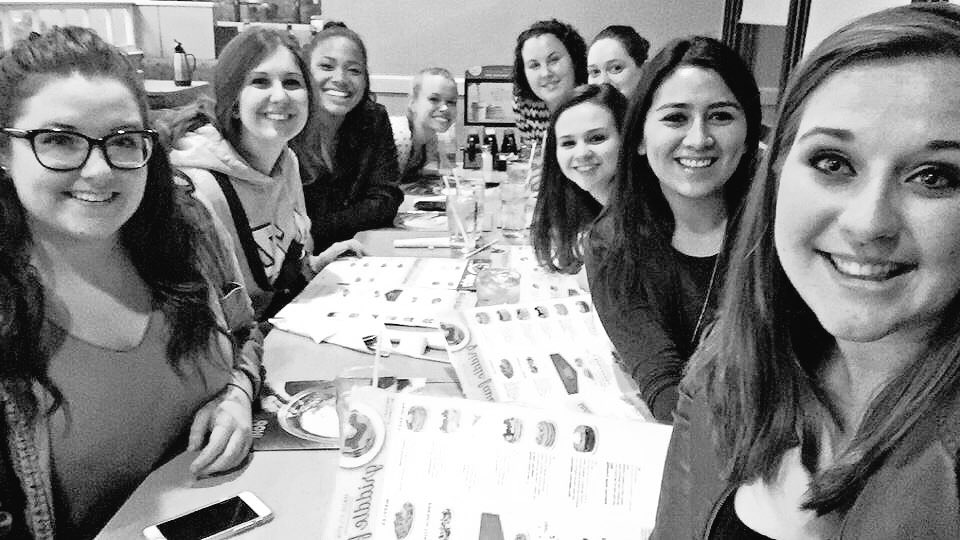 hutchinsonkasey's tweet photo. Absolutely love the friendships and connections I've made this Galentine's day at #DZPres16 💕 https://t.co/hBLJ7eNrzu