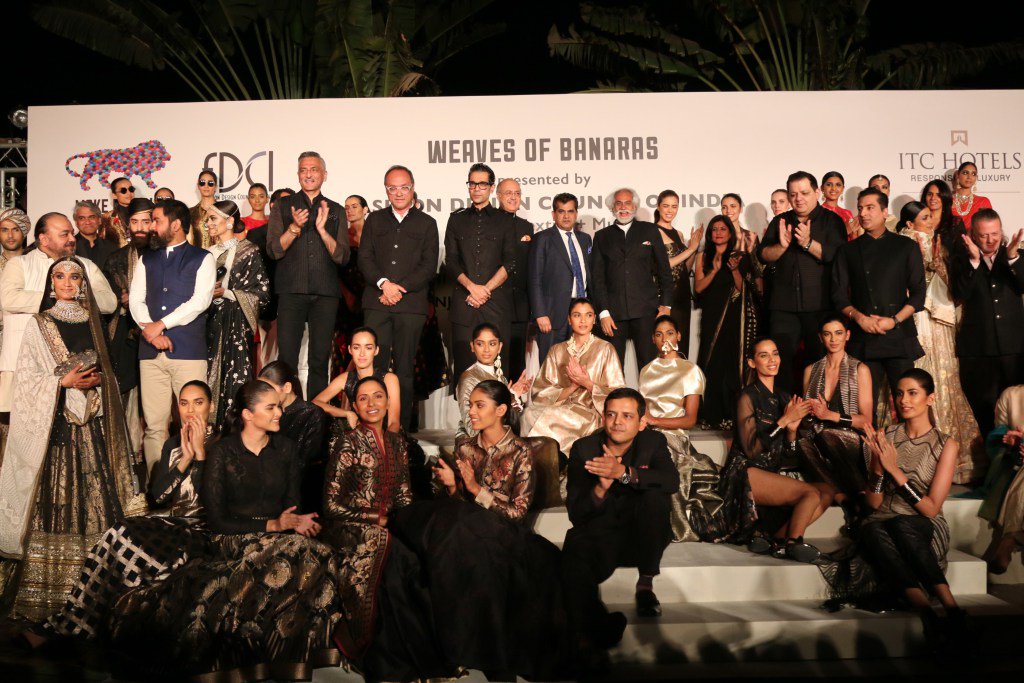 the_dailymint's tweet photo. Best of Banaras Fashion For Make in India Week! https://t.co/U9IGboKwq2 https://t.co/DSyGtNtP0Y
