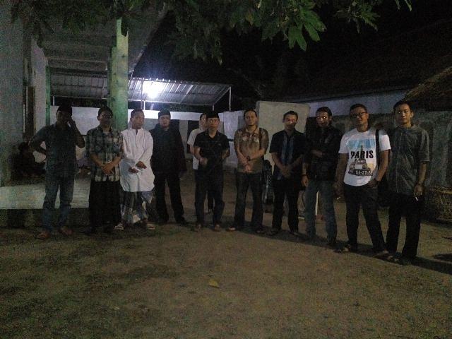 AndaAzura's tweet photo. Ziarah ke Banten with KPL ... Semoga Berkah  #KeluargaBesarPadepokanDayakPranaLewu https://t.co/t13WHKs0vL