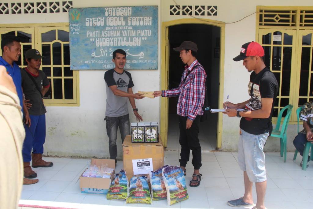 Bntuan dr Msyrakat Belitung kloter kedua untuk saudara di bangka via BFM <a href="/912HITZfm/">Radio HITZfm 91.2</a> &amp; <a href="/berehun/">berehun organizer</a>  #AksiSolidaritas