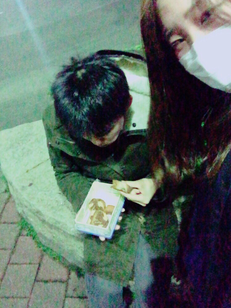 bang9curry's tweet photo. 마니잣다 마니마니잣어
그리구내가만든케이크마니기뻐해줘서고마웟!!러뷰 사랑해~~자기야💗😘 https://t.co/80ycuw2TzN