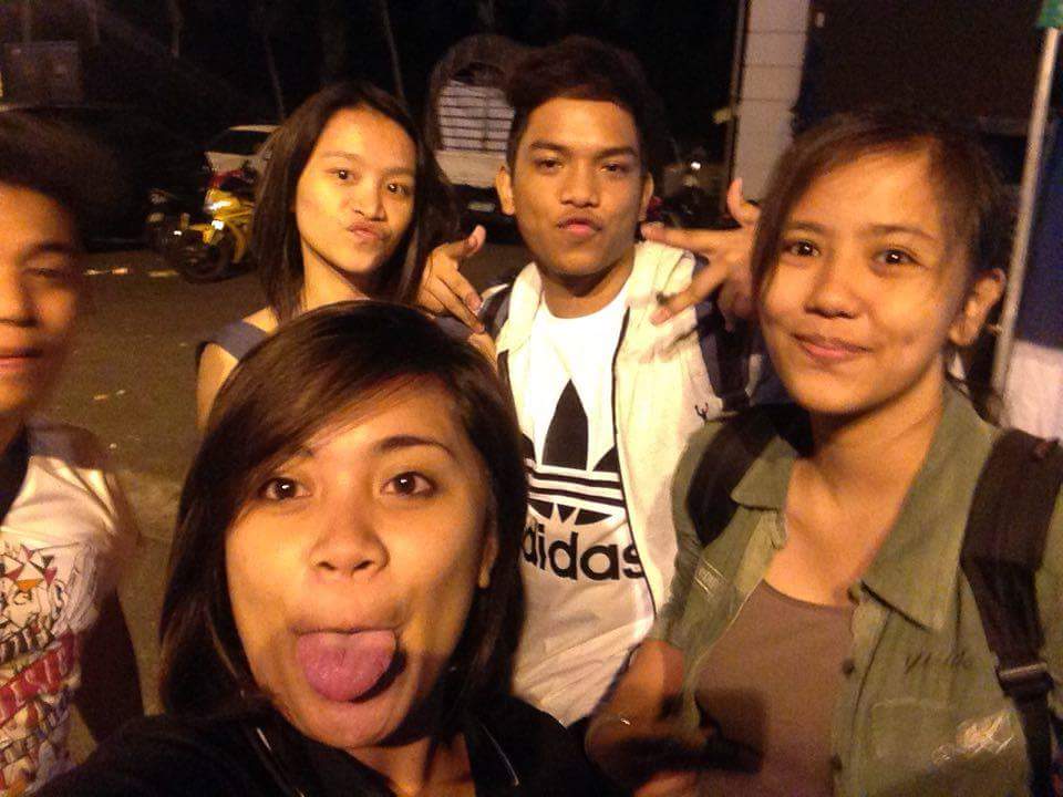 heinrichflrs's tweet photo. Arki frands.💛 #UPFebFair @Carmelverdejo1 @aubreyrodx https://t.co/5PGaYKpG3x