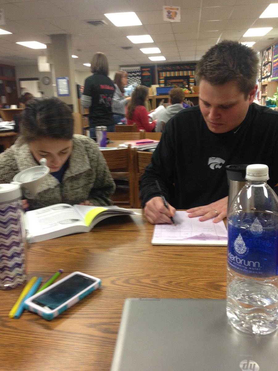 kimdressman's tweet image. Wildcats are deep into learning! @smventura #USD475 #effectsize #visablelearning