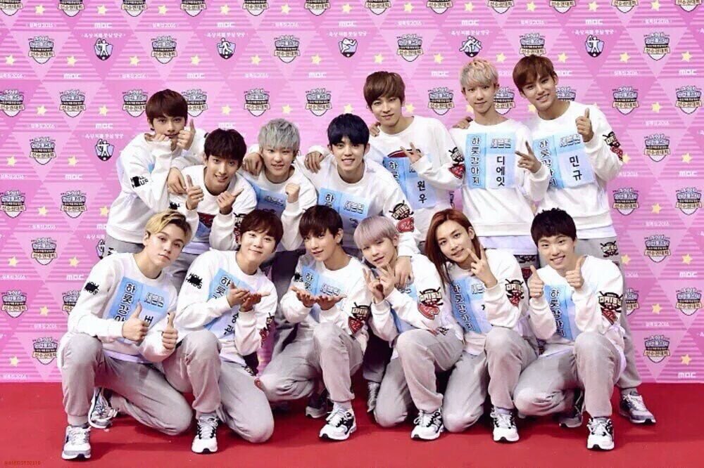 _yuma_114's tweet photo. マカロンもタグします💞
K-POP사랑해💓✔️

❤︎TWICE
❤︎seventeen

#TWICE好きな人RT
#seventeen好きな人RT
#KPOP好きRT https://t.co/0Hg60AaDUx