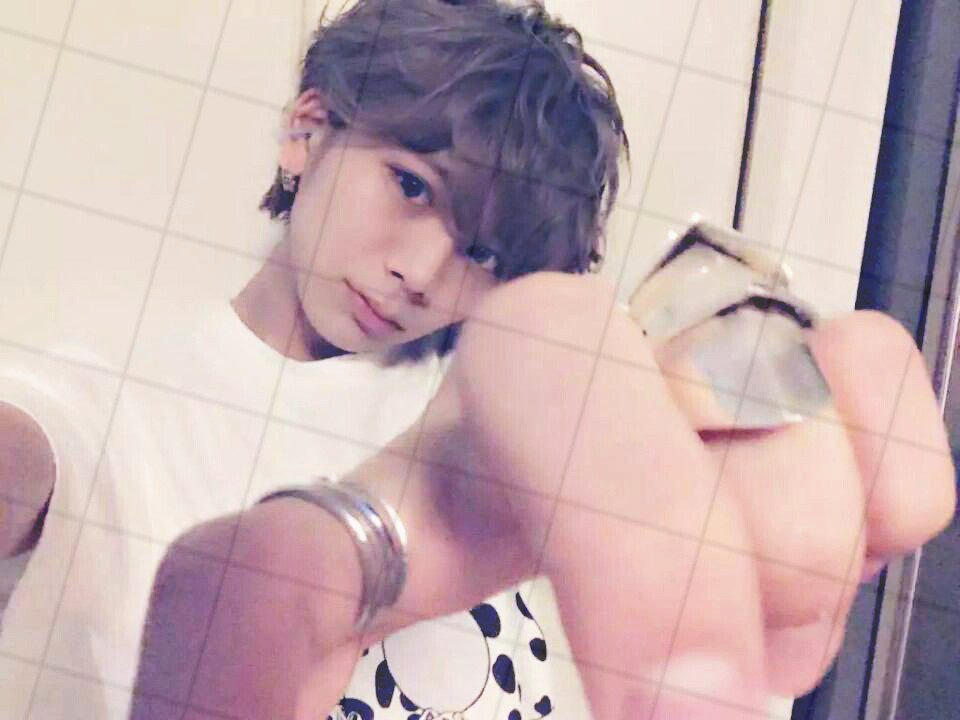 reeeeeei__'s tweet photo. "

　　　　今日 位 

　　　　　　　俺の 我儘 聞いてよ　、

　　&amp;&amp;
　　　　　　*

　　　　　　　　　─────　廻『 』逢

.
##

　　　　　『 会 い た い 』

#RTしたnrさんbotさんフォローする https://t.co/GrI5VO1RBP
