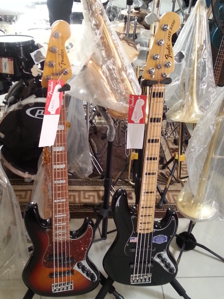 VSL_Ltd's tweet photo. @VSL_Ltd # Fender #Jazz #Bass, a true delight...#BeInspired #virtualSoundlab #VSL_LTD https://t.co/lwnDzTL5Yt