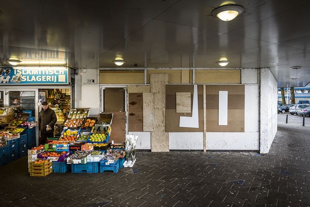 nrc's tweet image. In de wijk Buitenhof in Delft groeit een nieuwe groep criminelen op nrc.nl/next/2016/02/1…