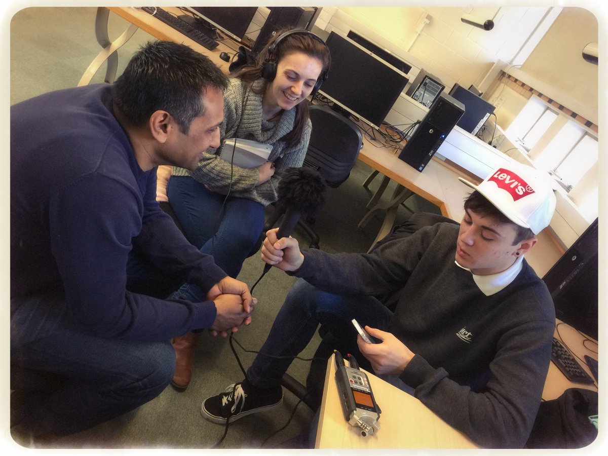 robwmedia's tweet photo. Sam &amp; Abi interviewing Vijay from @2funkyempire about music &amp; arts in #Leicester #tech1502 #diydmu #communitymedia https://t.co/h08M5NrHHd