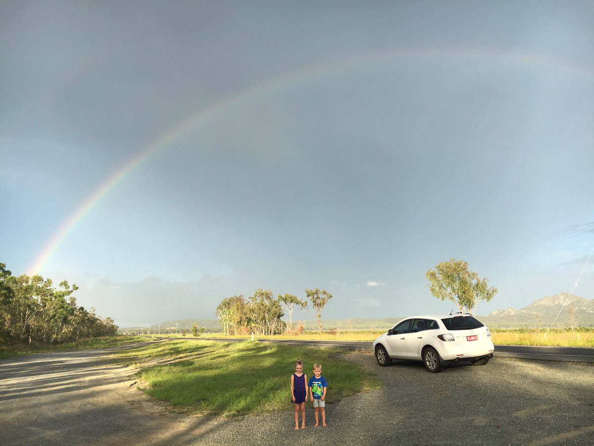 Teeshiaricho's tweet photo. 1 st ever tweet -some where over the rainbow  #mybabes #summerstorms  #Australia https://t.co/hx6IndjyKh