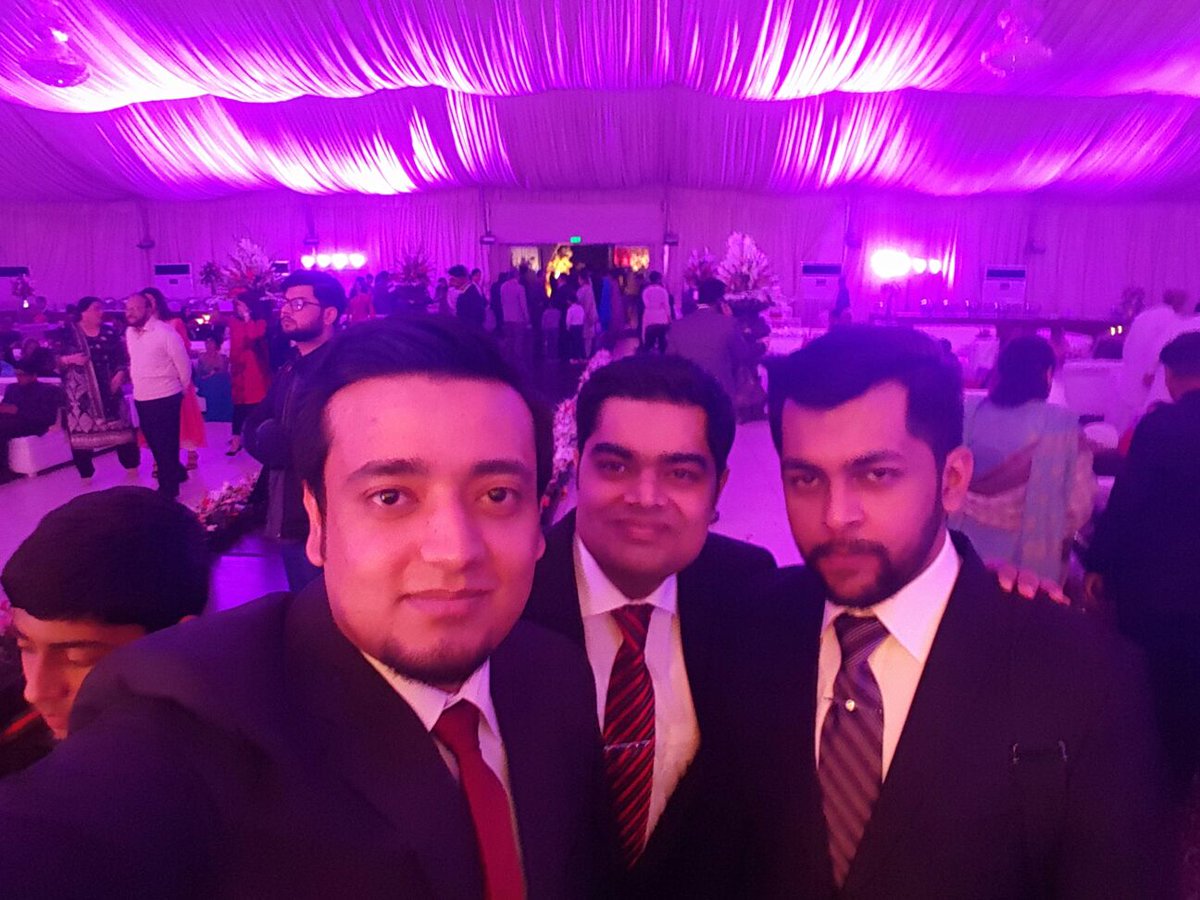 AhmedMubeen1's tweet photo. #AhmerKiShaadi #SuitUpTed https://t.co/5S5BhPrfh6