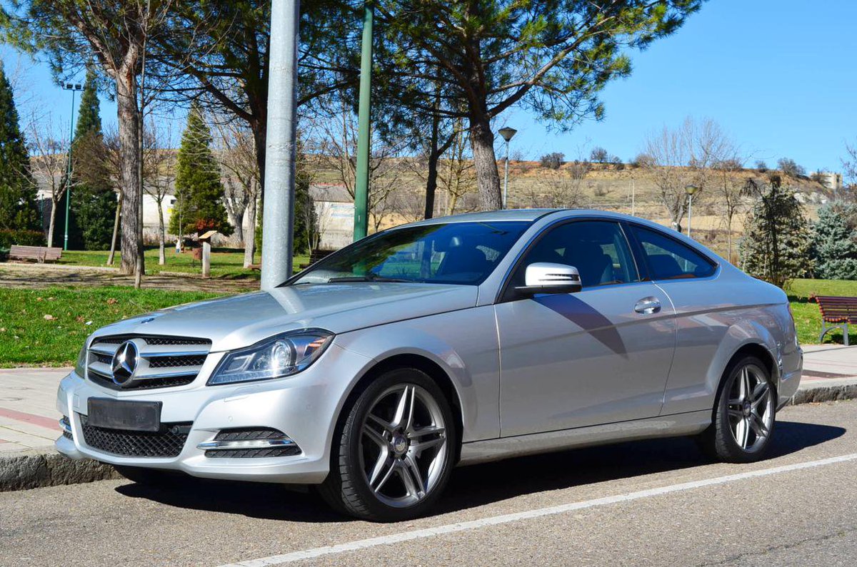 #MERCEDES C 220 CDI COUPÉ 163 c.v. 2011·70.000 km·navegación·piel·bi-xenon·llantas AMG 18" bit.ly/1R45q6W