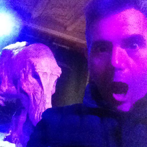 galagiovanni66's tweet photo. Ho un T Rex alle spalle 😬#pauraaa #dinosauri#londra#triathlon https://t.co/8OFwEuPCHG