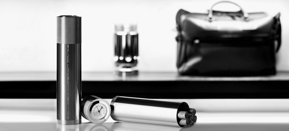 Solloshi's tweet photo. The Hyperion travel case keeps four to seven pieces of your finest cigars https://t.co/HqN2597OEs