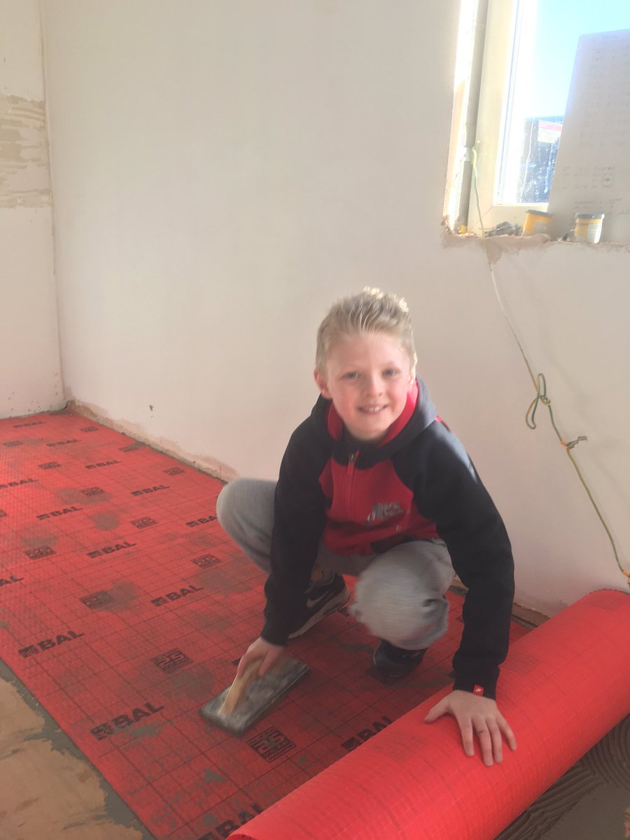proftiling's tweet image. School holidays helping Dad out ! @BALtiling @Collinson_ltd