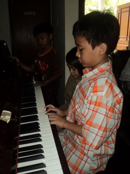 r_haanz's tweet photo. Waktu masih kecil https://t.co/yg15MUE00a