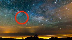 atchuuup's tweet photo. This Guy Filmed The #Sky For Seven Days. What He Captured Will Take Your Breath Away.
https://t.co/W6CqmDVENY https://t.co/Xg9cRLuUoc