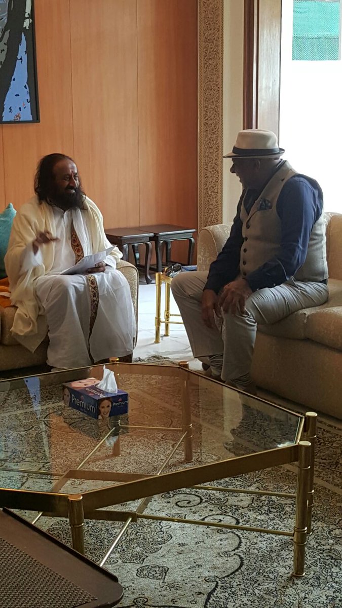 drm_1's tweet photo. Meeting with #SriSriRaviShankarJi @ 1 Prithviraj Road https://t.co/49GhGEP9rM