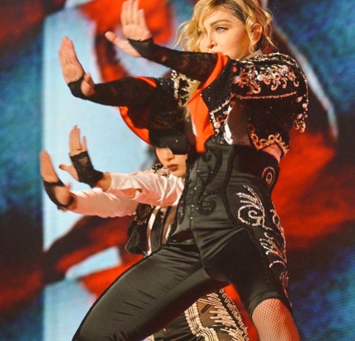 Madonna32931124's tweet image. Live in tokyo #2show #rebelhearttour ❤