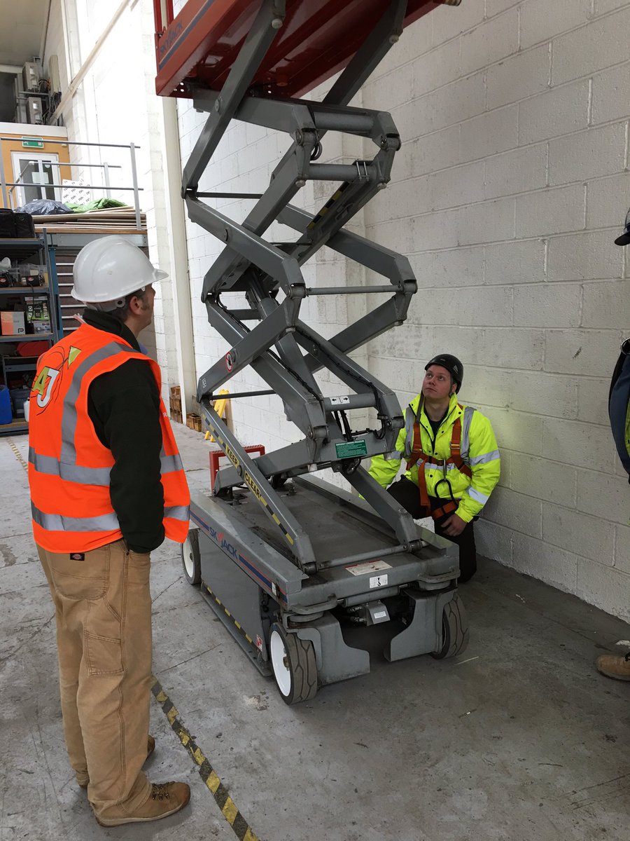 TreeandCounty's tweet photo. IPAF training on Friday!! Thanks to @DavisAccess for a well put together course ππ» #treeworks #arborist #myoffice https://t.co/u6MNNOZEAD