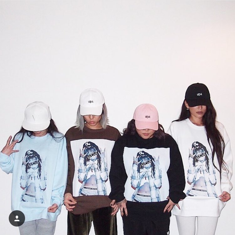 しーちゃん ホントに欲しい 彼氏とおソロとかで着たらかっこいい Viida Tokyo 星あや Unisex T Co Deeqklnehp しーちゃん ホントに欲しい 彼氏とおソロとかで着たらかっこいい Viida Tokyo 星あや Unisex T Co Deeqklnehp