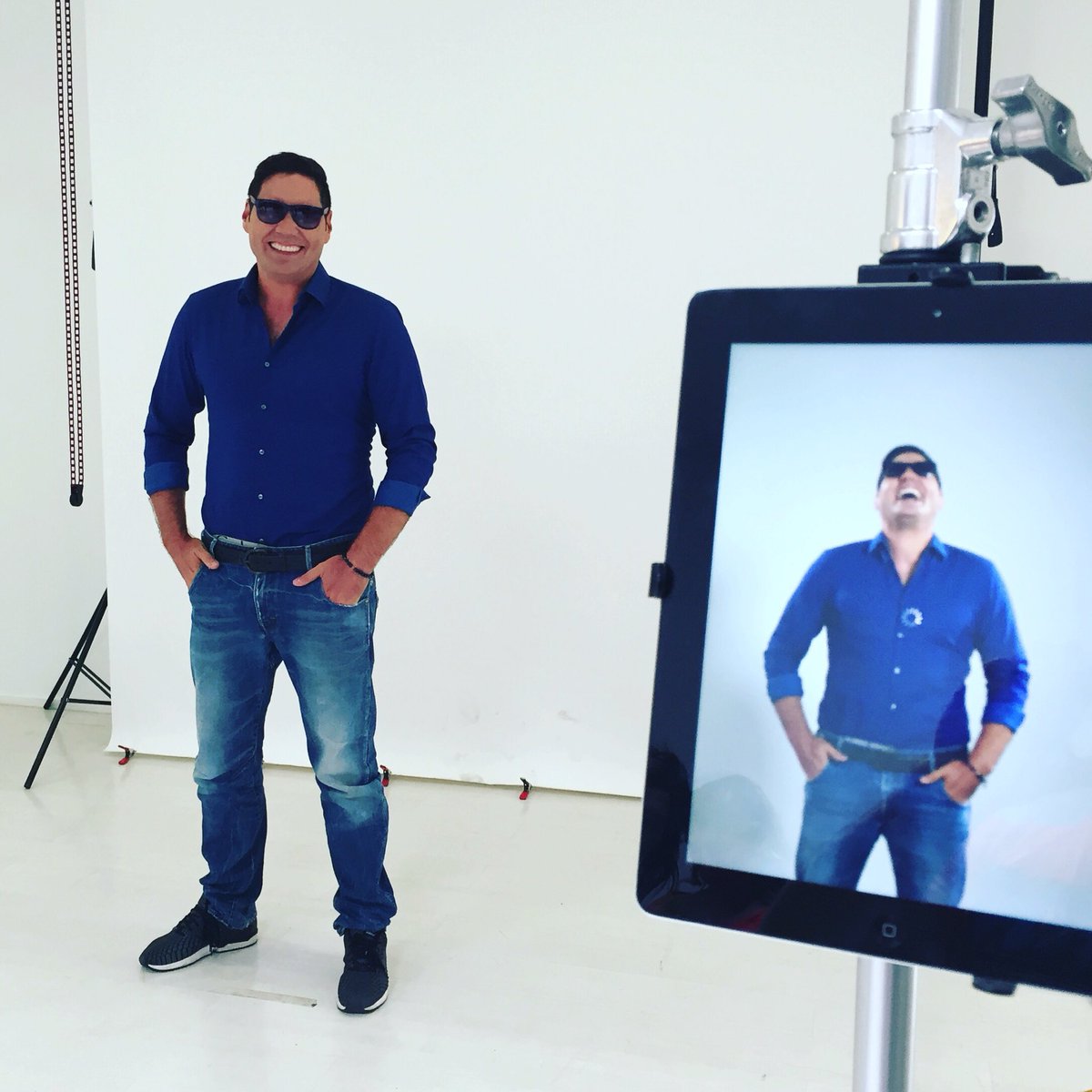Studio7cl's tweet photo. @panchosaavedra por @rodrigovega_S7 para #LaMovida de @canal13 📷
#Studio7 #Studio7cl #backstage #makingof https://t.co/Fv9eoZeWv2