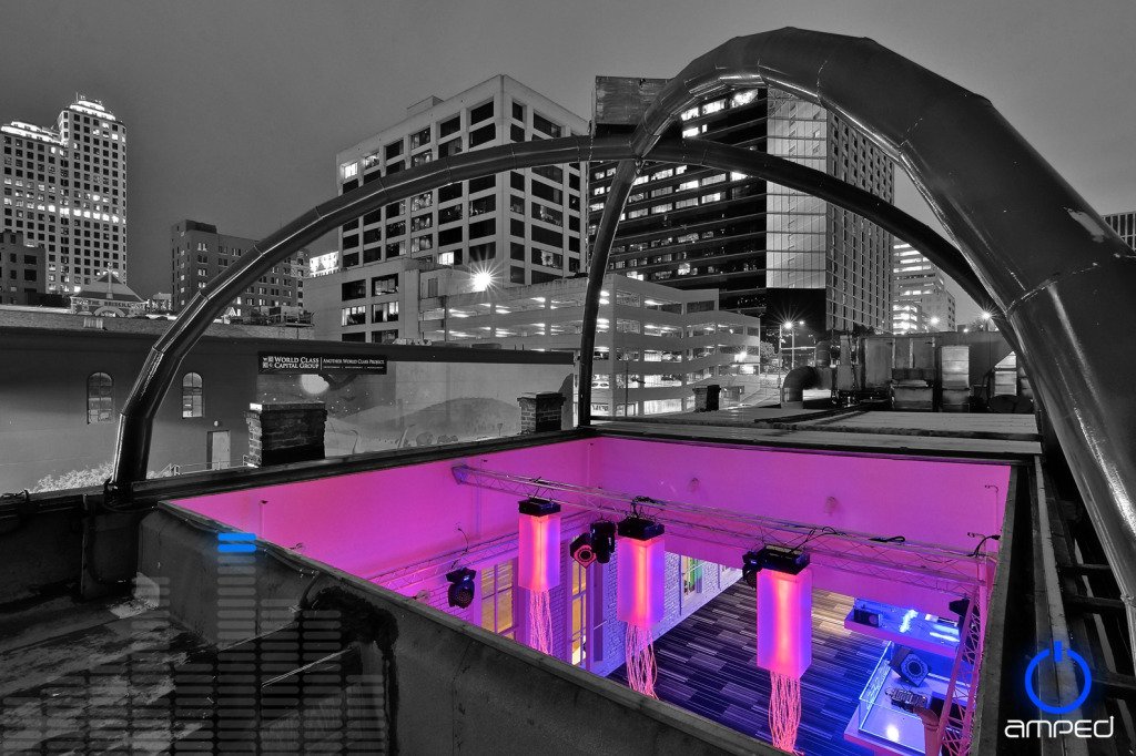 spacesift's tweet photo. We love the open roof at @AmpedAustin so everyone can enjoy surrounding downtown. https://t.co/GPxIRvZDQk https://t.co/qL2T9NE3mc
