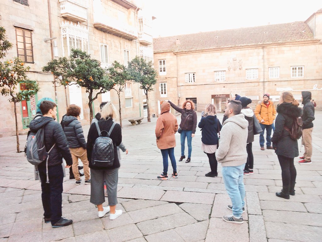 ESNVigo's tweet photo. Hoy tuvo lugar un city tour a los nuevos #erasmus del campus de #Pontevedra. #ESNWelcomeDays #THISisESN #ESNVigo https://t.co/ZCDOQ47E1O
