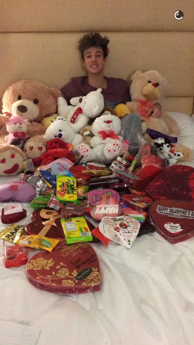 ColombiaCameron's tweet photo. Se imaginan encontrar esto en su habitacion? Sólo para ti? 😍 
Por cierto hablo de cameron 😏 https://t.co/dYCcIlRuEw