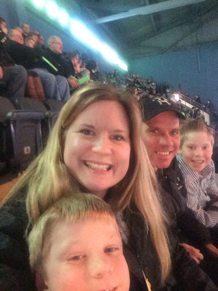 KarenTrick's tweet photo. #pimpmyseats @GoLondonKnights https://t.co/4Q0PwQG8uW