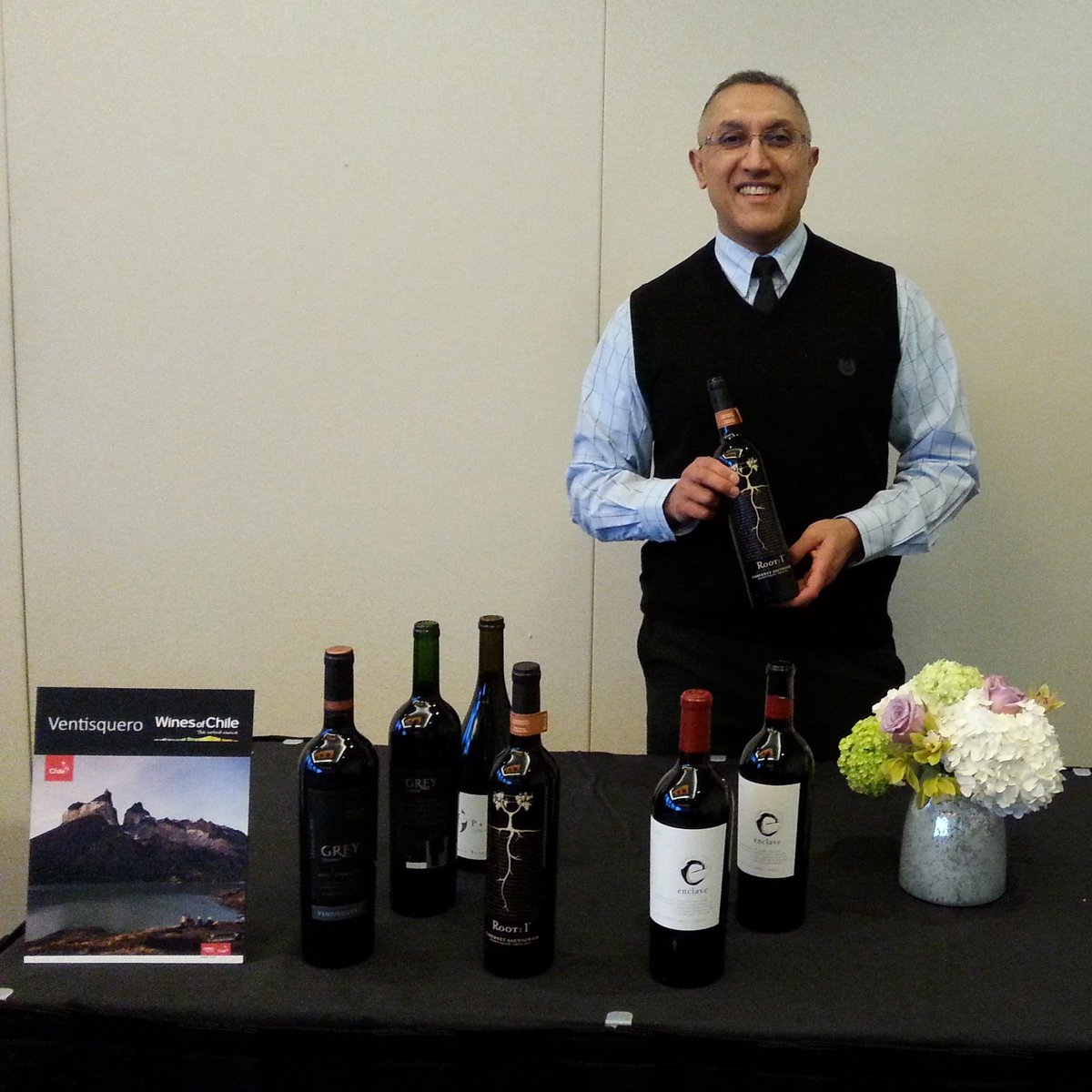 Pouring <a href="/vventisquero/">Ventisquero</a> wines <a href="/DrinkChile/">Wines of Chile</a> 2016 Vancouver <a href="/TEDX/">TEDx</a> tasting event <a href="/WoC_CanadaWest/">Wines of Chile</a> <a href="/Hsfuentes/">Horacio Fuentes</a> #WinesofChile