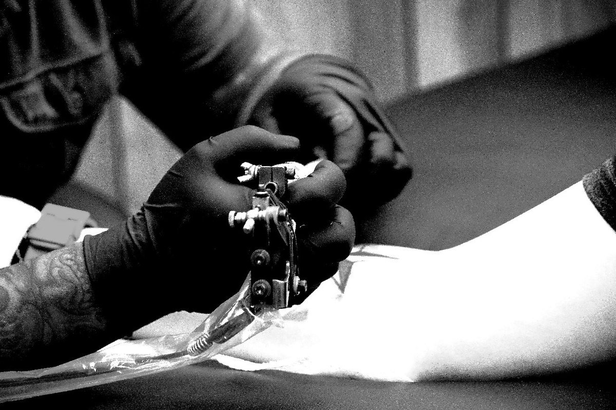 MundoTattoos's tweet photo. ¿Pueden donar sangre las personas con tatuajes? Entra en nuestro blog y descubre la verdad. https://t.co/35WFXeppic https://t.co/D80Jgd9vhW