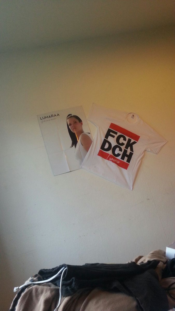 Free_Boy_22's tweet photo. Endlich habe ich die Box bekommen sehr geile Tracks @LumaraaOfficial du hast meine Erwartungen zu 100% übertroffen https://t.co/qBfmcmMkd3