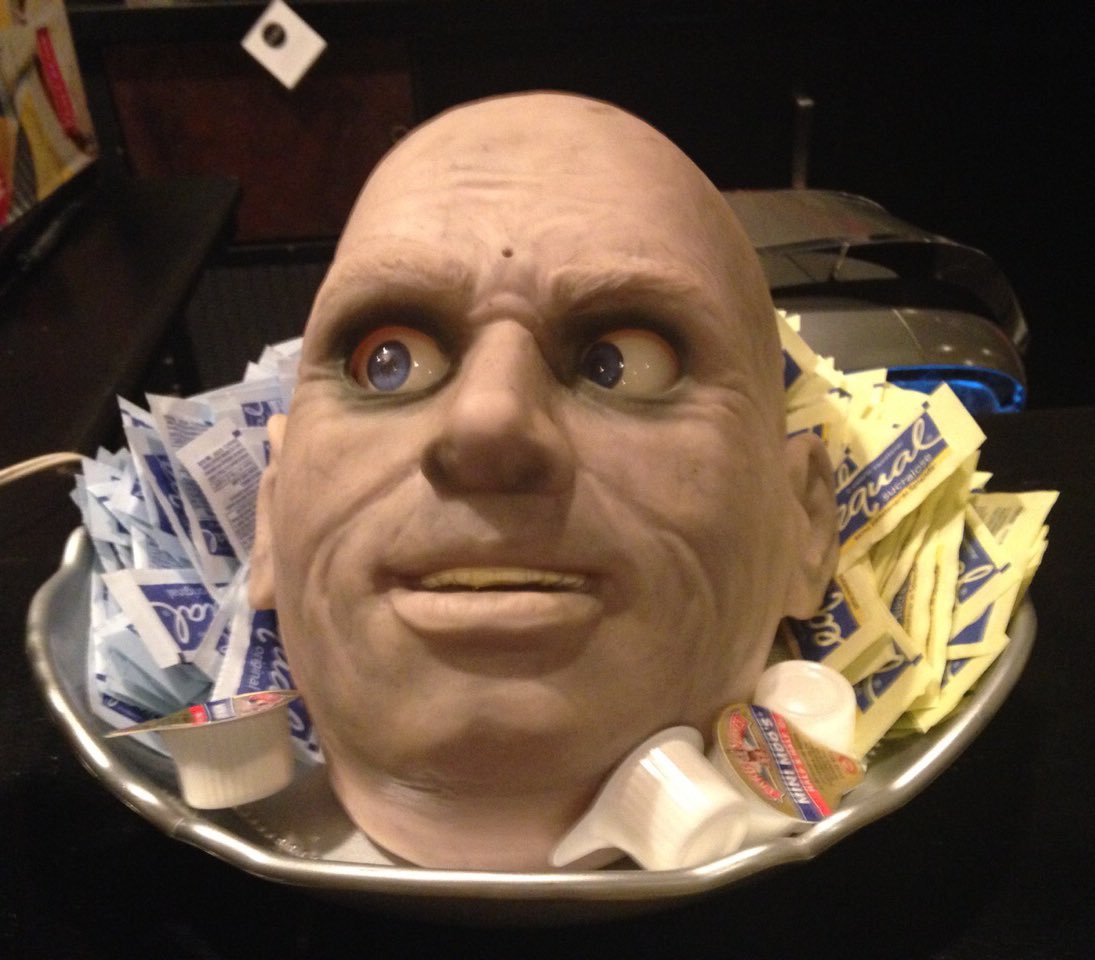 waywardnerd's tweet photo. The Comic Fest Cafe @sdcomicfest had Forrest “Ackermansion”-inspired decor. #sdcomicfest #sdcf2016 https://t.co/ondbJSsZUD