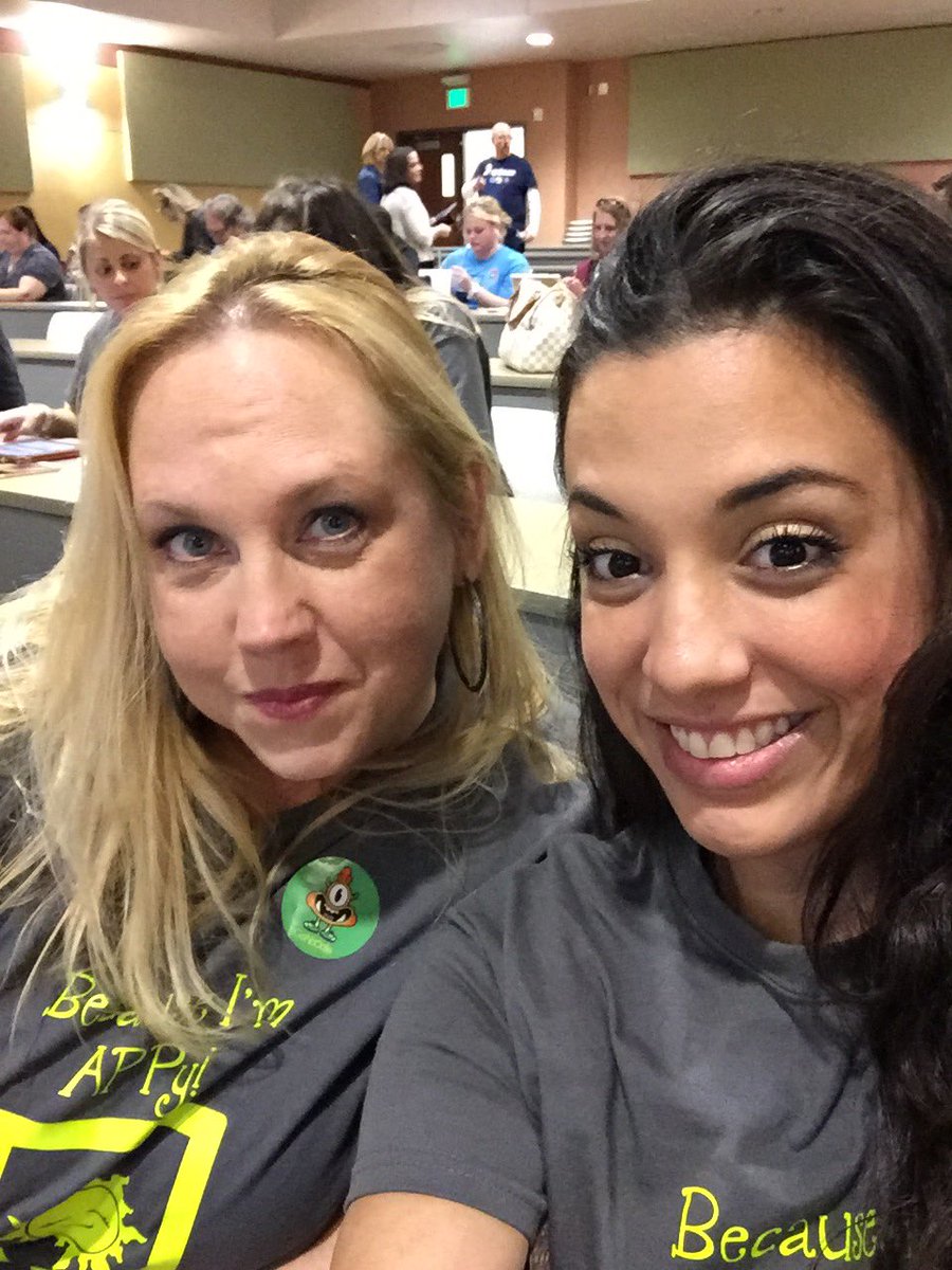 MrsFelix_SJE's tweet photo. Last workshop of the day! #dptech2016 @becauseimappy https://t.co/3xe9pulBSc
