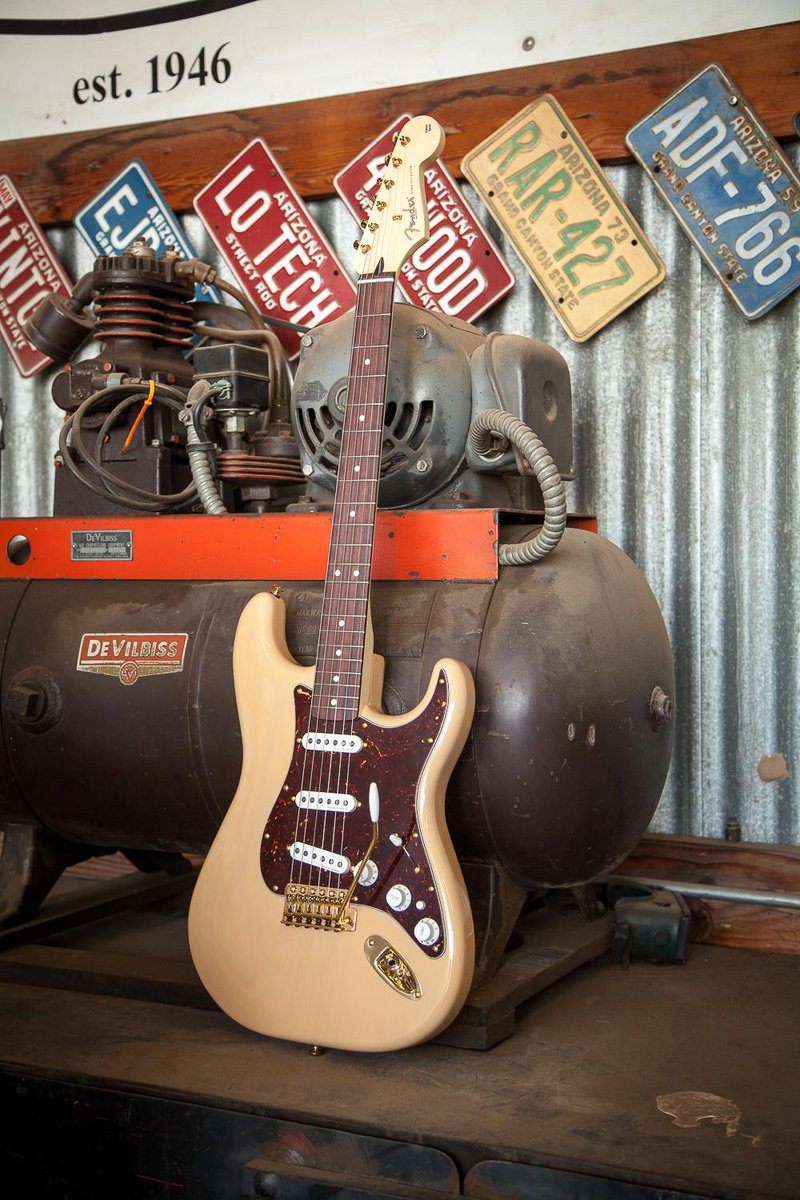 Fender's tweet photo. Cure for #Mondayblues... https://t.co/mSolxGLrWL https://t.co/o1rBrGR5sS