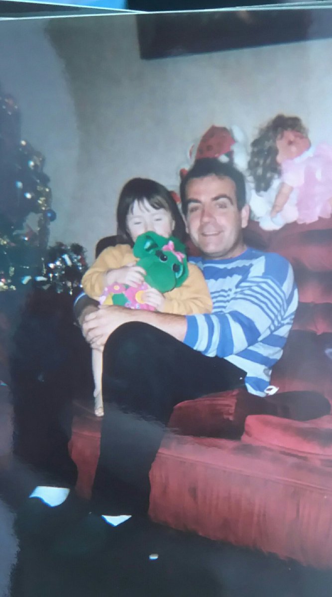 GeorgiaEnigma95's tweet image. My mum showed me this photo today of me &amp;amp; my dad when I was little #BarneyFan #BabyBop #Ilovemydad 💙
