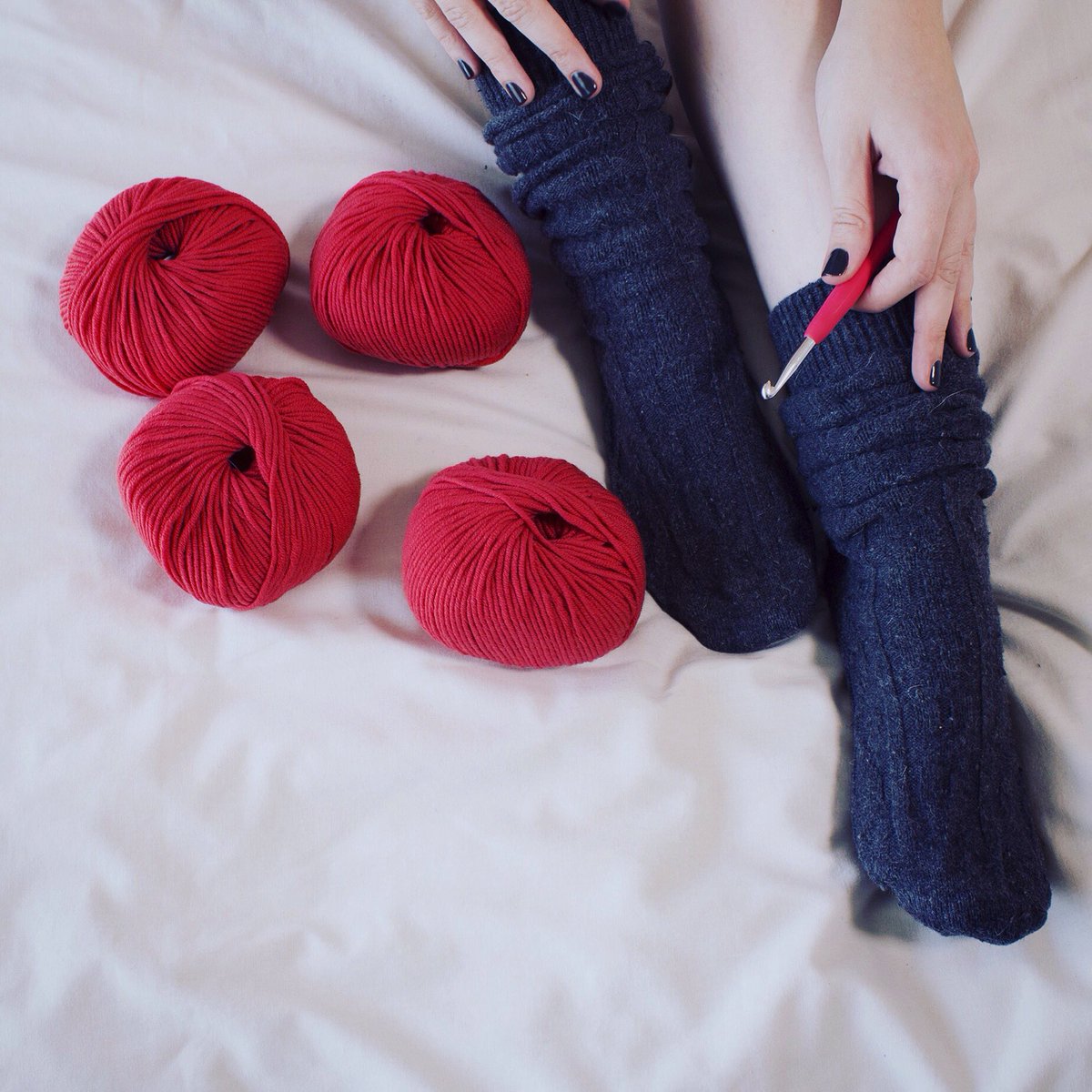 crochandcroch's tweet photo. It's cold outside ❤️❤️❤️

https://t.co/cIhKRjXgBI
#tardesdelunes #crochetlove #crochetingtime #crochet #lanamerino https://t.co/vsDRFVhSPJ