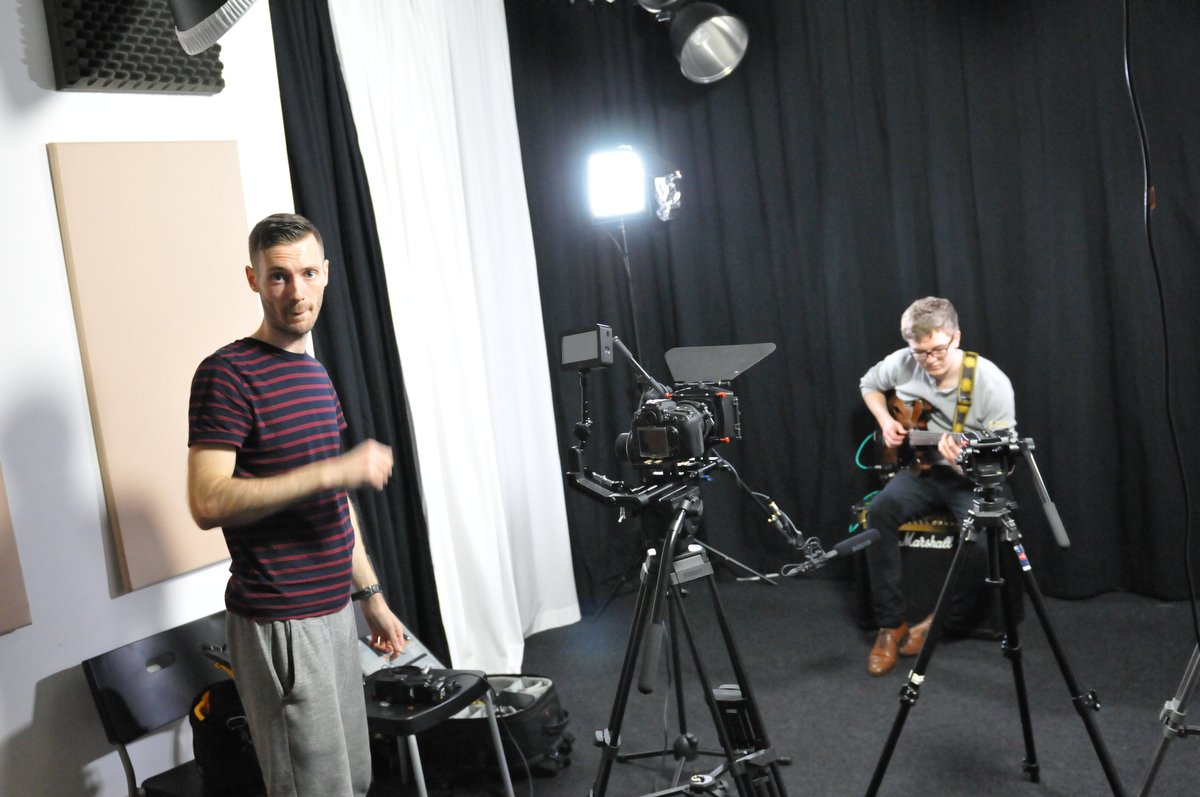 photo_studiohre's tweet image. @TouchdownTedd in SW LDN cosy #soundproof acoustically treated #studio #studiooftheweek #studiohire #TalkingHeads